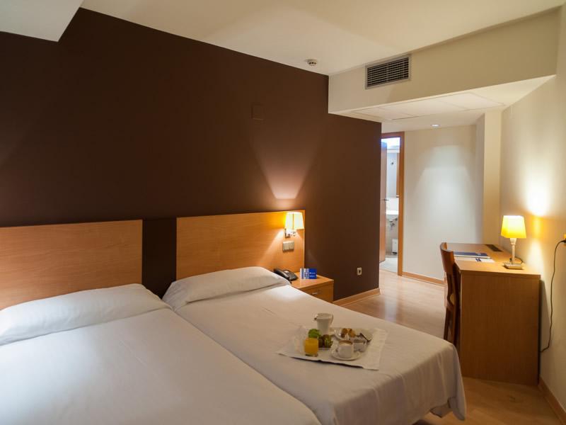 Exe Puerta San Pedro Hotel Lugo Exterior photo